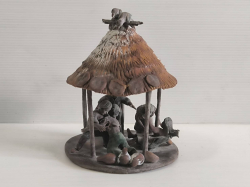 A vtg. Hand craft Folk art Clay sculpture