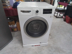 BOSCH 8 Kg. Washing Machine ( 1 month warranty from owner)