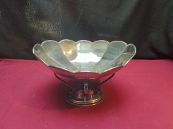 An Andrew King Silver Plated Fruit Bowl on a Stand. L.25 W.19 H.17 Cm.