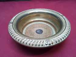 A Nice Old Red Wine Bottle  Holder Silver Plated on Copper. W.15 H.4.5 Cm.