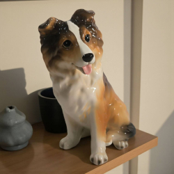 A Lefton Collie dog porcelain figurine. W.17 H.24 Cm.