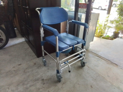 A Portable Toilet Unit (as new).