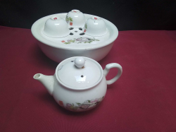 A complete miniature Chinese tea set