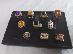 10 Lovely Gold Plated Rings (not include tray) 