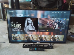 Expose Smart TV 43 inch with remote and wall mount. (working good sound & screen)