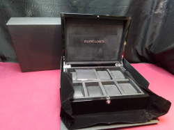 A Hight quality & Large watch storage box (FILIPPO LORETI)