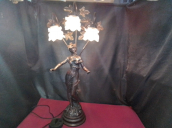 A Nice Lady Resin Table Lamp with 3 Flower Glass Shades  (Dimmer Light) W.39 H.88 Cm.