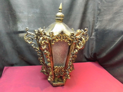 Alloy pole top lamp. W.46 H.53 Cm.