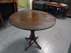 A Mahogany Drop Leaf Table(18). W.60 H.55 Cm.
