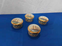 4 Porcelain Trinket Boxes. W.6 Cm.