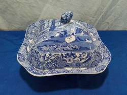 A Spode Italian Pattern Lidded Tureen ( A bit A/F on Lid). W.24 H.14 Cm.