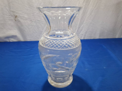 A Good Quality cut glass vase with hubnail cut. W.12 cm H.23 cm
