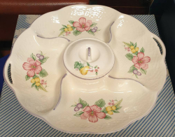 A beautiful  large Staffordshire type 5 divided serving dish with lid with 2 handle. W.36 Cm.