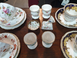 A lovely Hammerley porcelain grammaphone  with 5 other porcelain items