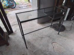 A Modern Glass of Computer Table. W.36 L.100 H.74 Cm.