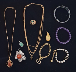 Job Lot mixed Vintage & More Modern Costume Jewelry.