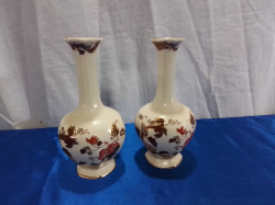A Pair of Masons Brown Welvet Small Vases. W.8 H.15 Cm.