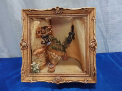 An Unusual Pendolphin  Picture Frame. D.15 W.22 H.22 Cm.