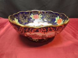 A Lovely Masons Royal Mandaly Bowl with Hand Painted  Profuse Decoration  Cold (Firing crack to Base)W.20 H.9 Cm.