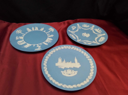 2 Nice Wedgwood Jasperware  Cabinet Plates.