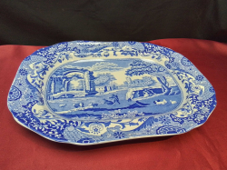 A Medium Sized Rectangular Serving Plate by Spode. 24 x32 Cm.