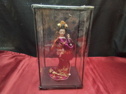 A Japanese Doll in A Case. D.13 W.16 H.28 Cm.