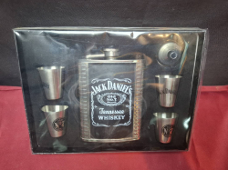  A Jack Daniel's stainless steel flask gift set