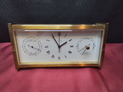 A Vintage Hamilton Brass Weathercaster Desk Clock Barometer  Thermometer. W.19 D.5 H.10 Cm.