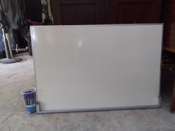 A Large Whiteboard 60x90 Cm. With 9 marker pens.