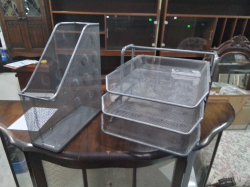 2 Metal Filling Items