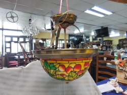 A Tiffany Style Hanging Lamp. W.32 H.35 Cm.