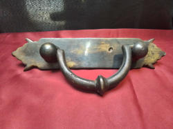 A large antique heavy bronze handle.  W.6 L.29Cm.