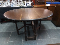 A Nice Oak Drop Leaf Table(31) H.73  W.90 L.121 Cm.