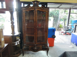 An Outstanding Walnut Marquetry  Serpentine Front China  Vitrine with key (93) H.206 W 95 D.46 cm
