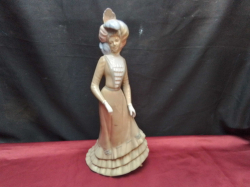 A Large Unusual LLADRO Style Figure of A Young Lady in Brown Colour. W.17 H.28 Cm.
