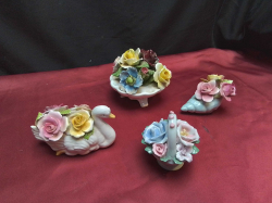 A Group of 4 Flower Vases ( Minor Chips possible)