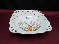 A Lovely Boxed Aynsley Dish. W.5 H.21 Cm.