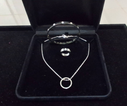 Fashion jewelry Stainless steel (316L) set.