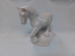 A Large Porcelain Figure of A Cart Horse. W.13 D.23 H.13 Cm.