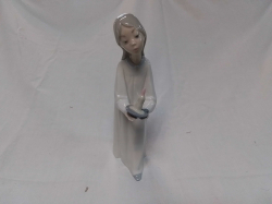 A LLADRO Figure of A Young Girl with Chamber Candle Stick. W.6 H.21 Cm.