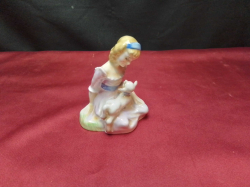A vintage 1948 Royal Doulton figurine 