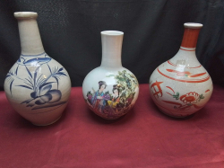 3 Chinese Vases, in good order. 