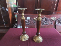 A Pair Wood and Brass Candlestick Victoria's 1800s
H.30 cm .(175 Euro)