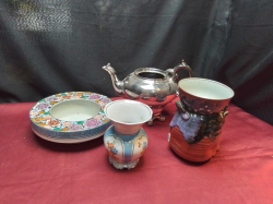 4 Porcelain items. 
