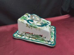 An Unusual Masons Chartrevse Pattern Covered  Cheese Dish. W.18  L.22 H.11 Cm.