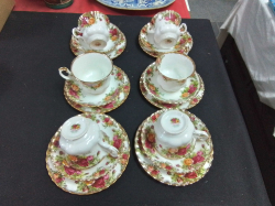 6 Royal Albert Old Country Roses Tea Trios. (18 pieces)