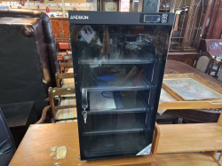 Andbon Camera cabinet very prfestional cost new 10,000B. 