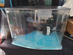 A High Quality of Aquarium with black tile cover and large pump. W.60 D.40 H.42 Cm.