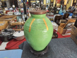 An Ong Thai Storage Jar, with wood lid. W.23 H.44 Cm. 