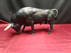 VINTAGE  Spanish Fighting Matte
BULL Black Mold Animal VERY RARE. L.34 H.17 Cm.